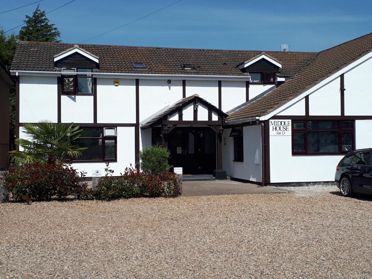 Middle House Bed & Breakfast Coventry Exterior photo